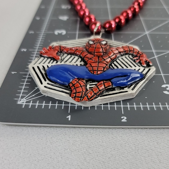 (4) Mardi Gras Bead Necklace - Spiderman - Picture 4 of 13